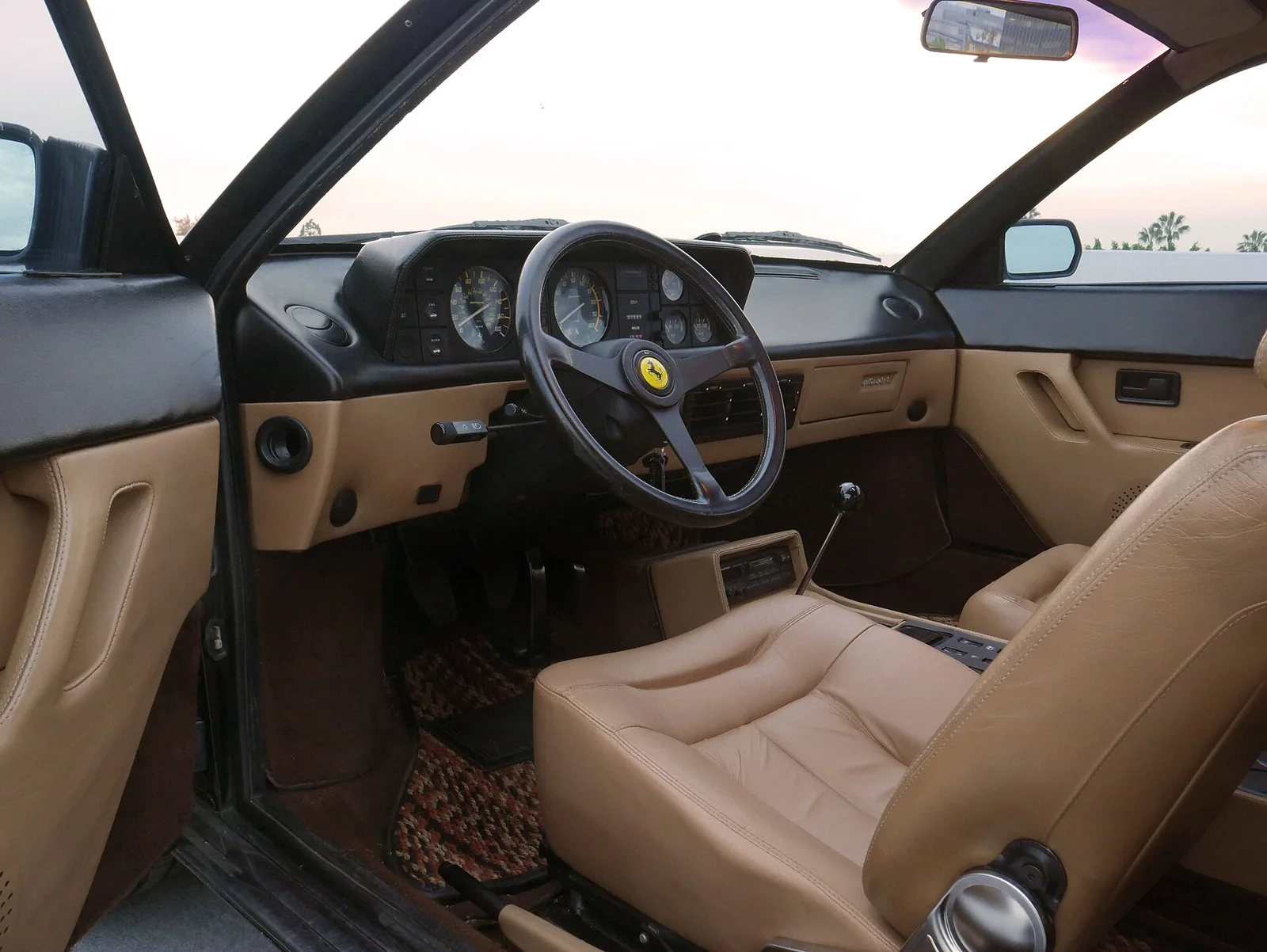 Ferrari 槽式换挡 · Gated Shifter