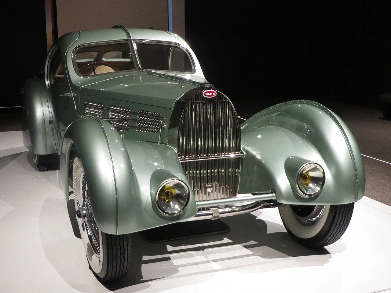 Aérolithe 复刻车,加拿大 Guild of Automotive Restorers 2008–2013 年建造——注意:这不是 1935 年原型,原型车已拆解散失