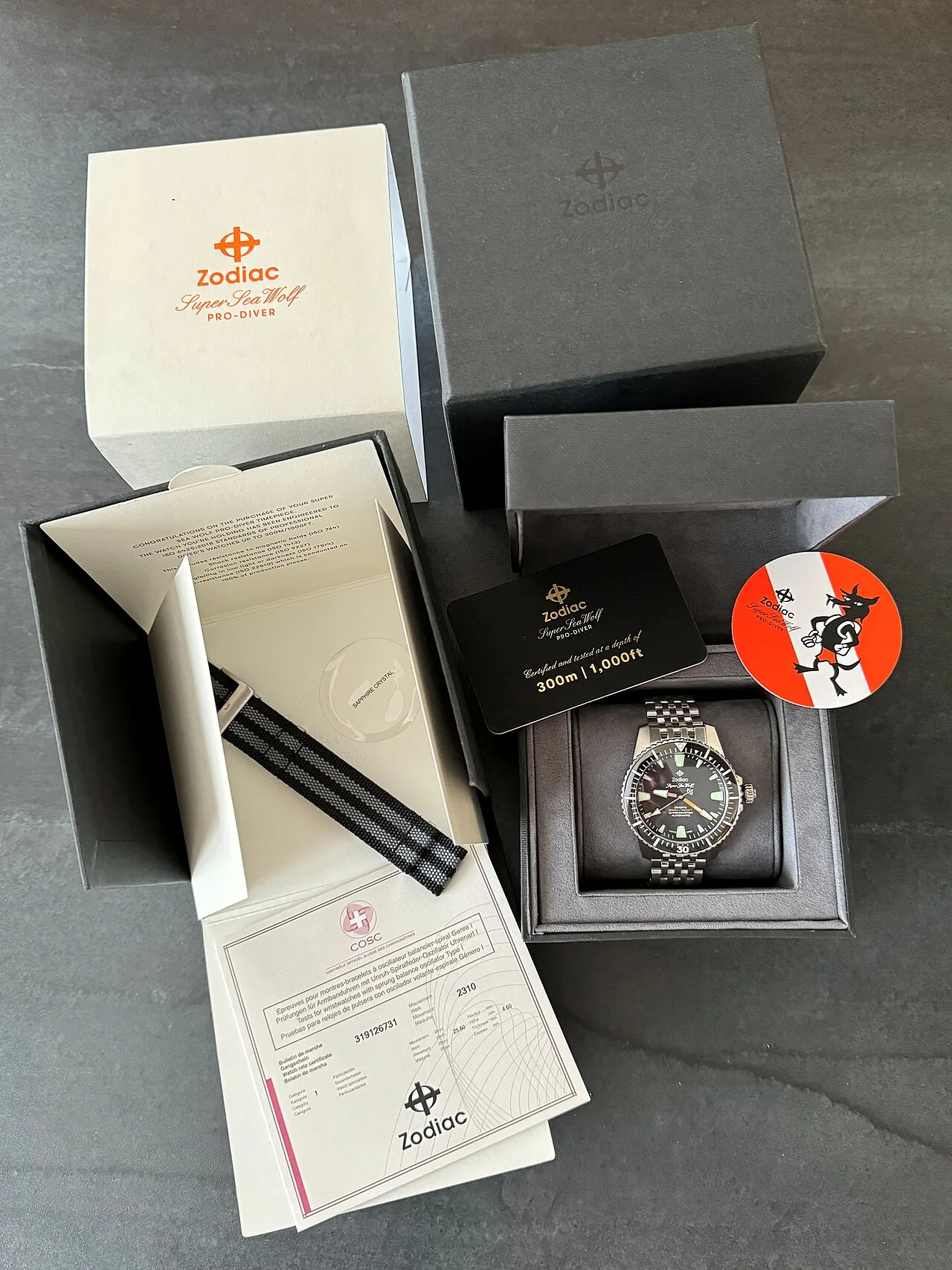 现代 Super Sea Wolf（2024 年款）· 注意：当代产品照，非古董原件