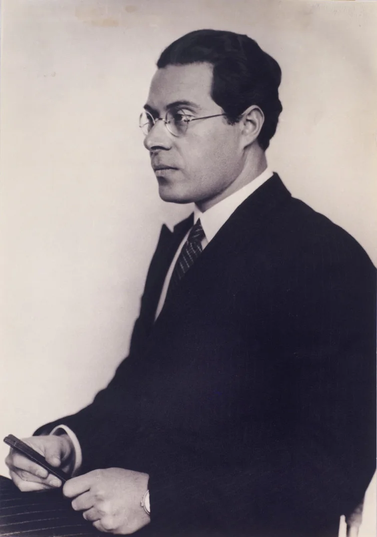 Hugo Erfurth 摄，公有领域——《拉兹洛·莫霍利-纳吉》，约 1930