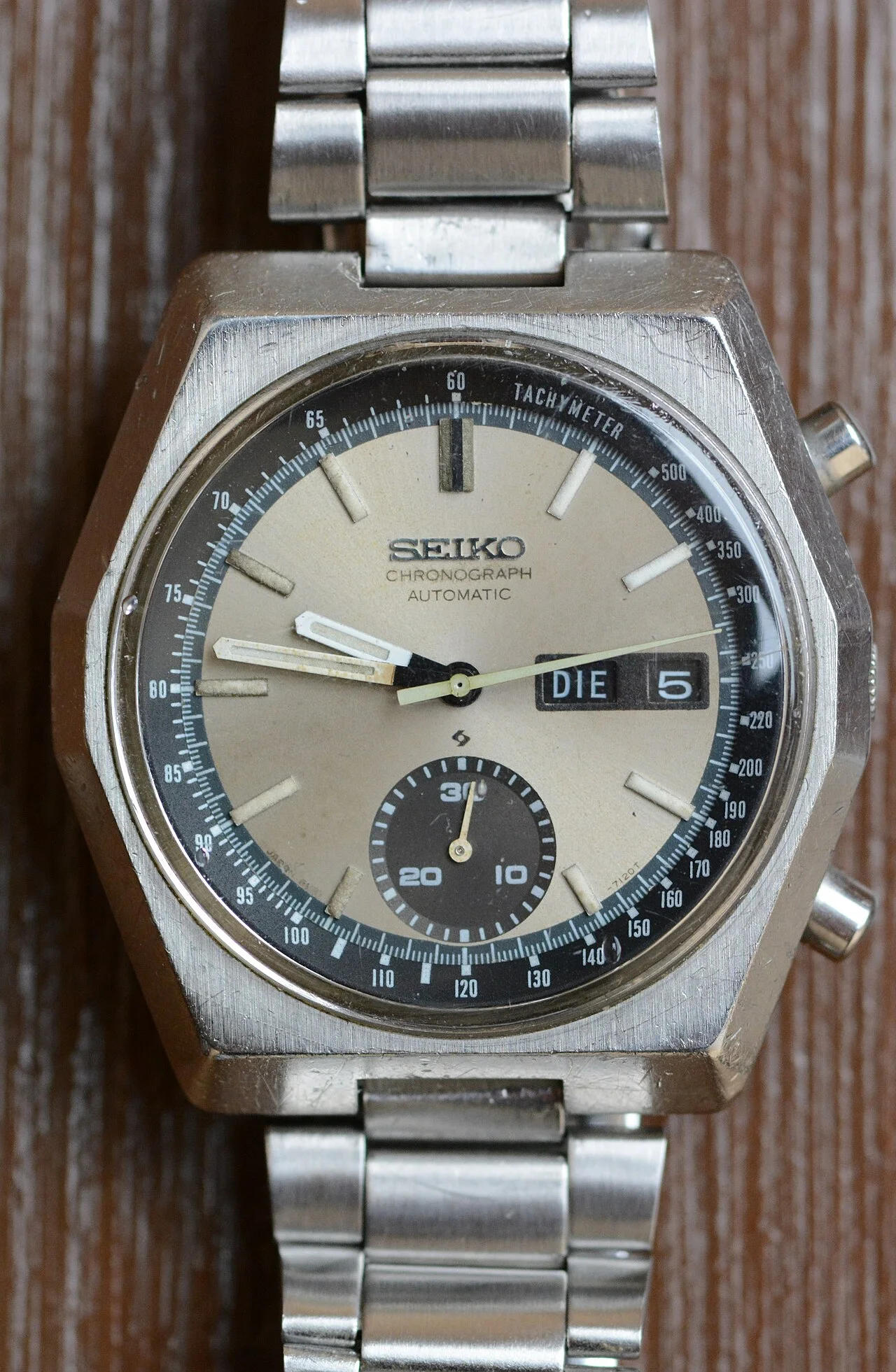 Seiko 6139 Pogue 型号盘面 · 注意:藏品照,非 Pogue 本人实物