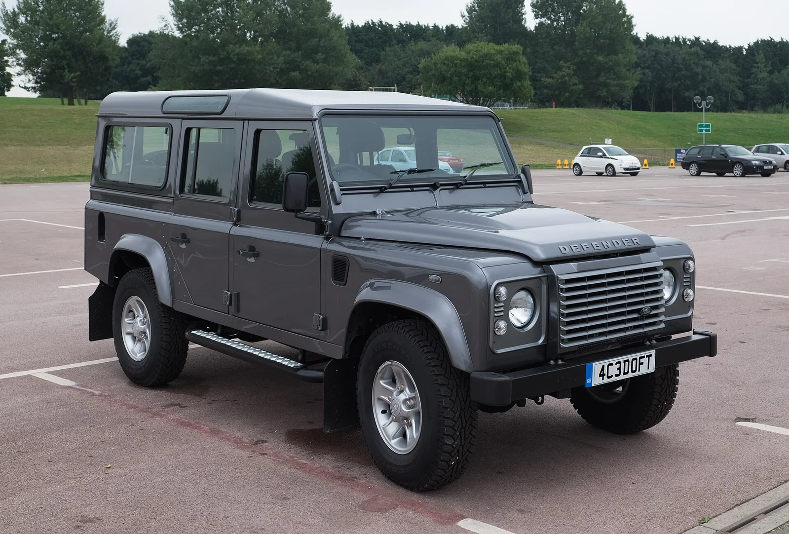 Land Rover Defender · 路虎 卫士