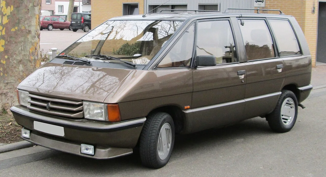 1984 年 Espace I 前部（Rudolf Stricker 摄）——上市初期销量惨淡，口碑发酵后才成为品类标杆