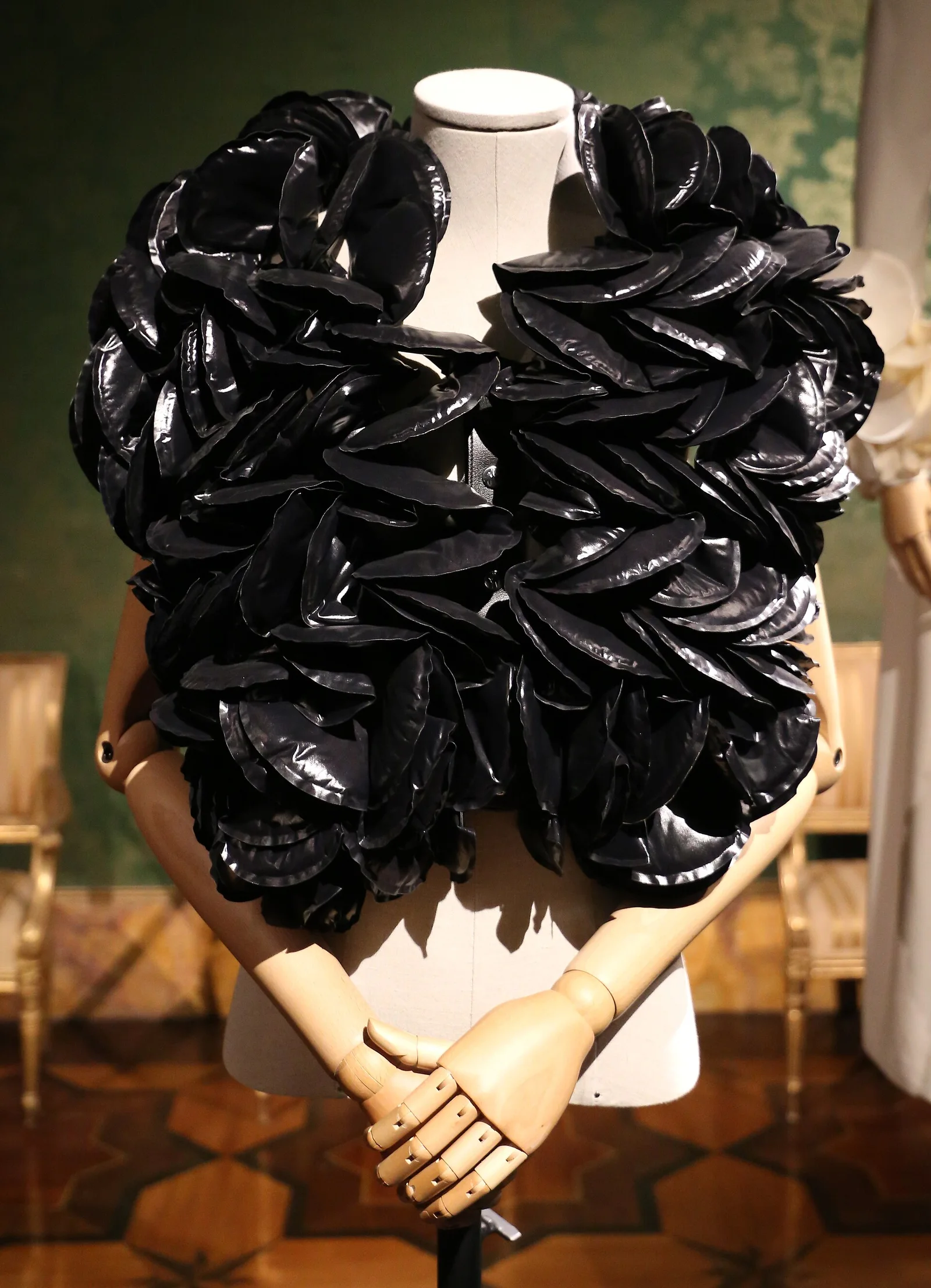 Kei Ninomiya 主持的 Moncler Genius 系列(6 Moncler Noir Kei Ninomiya),2018-19