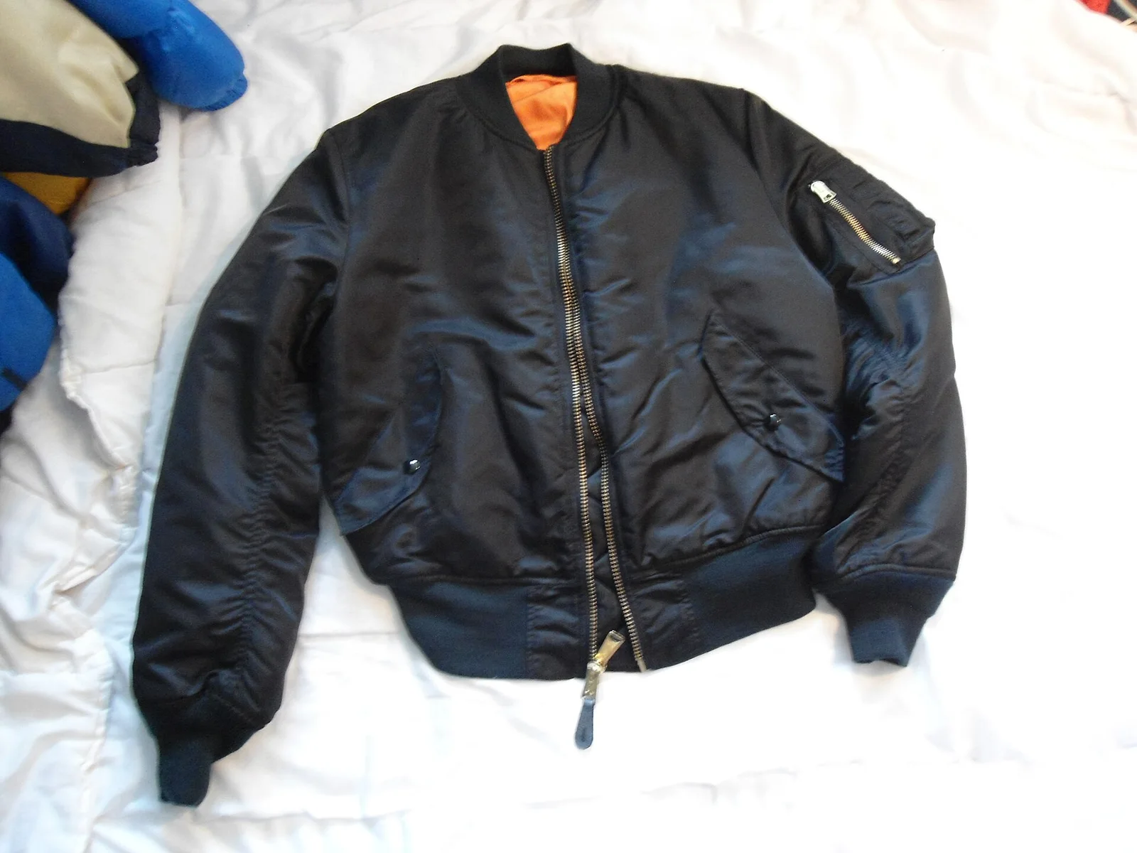Alpha Industries MA-1 军版样式