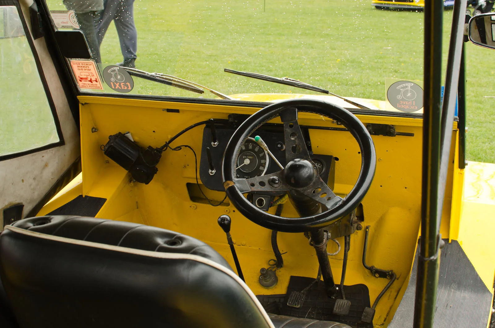 Wikimedia Commons · moke-65