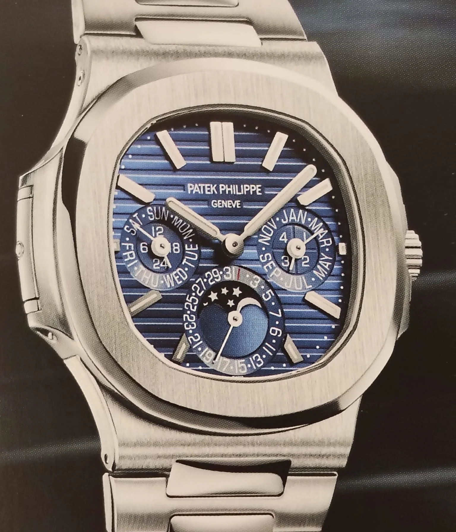Ref. 5740 万年历（2018）——壳形语言承载复杂功能的上限