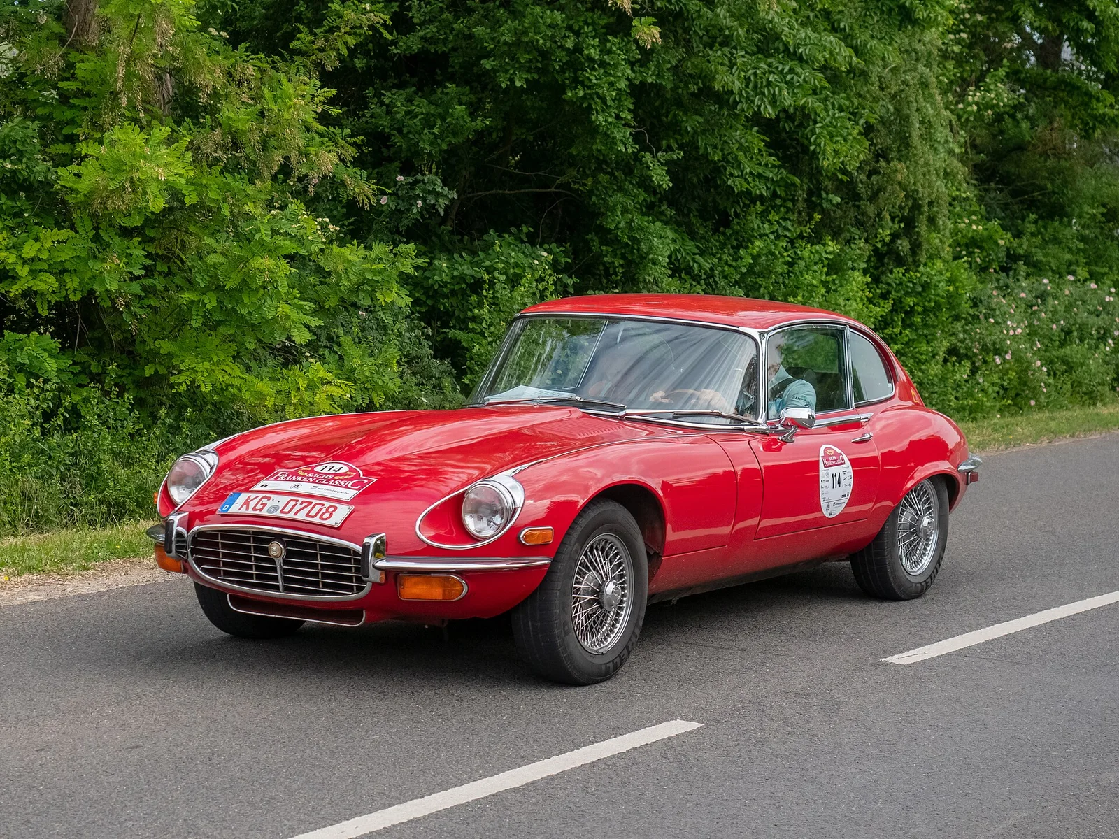 1971–1974 年 Series 3 V12 双门跑车，加大格栅与跨撑前脸 · 图像文件署名：Ermell；CC BY-SA 4.0；网页缩放，原始文件保留。