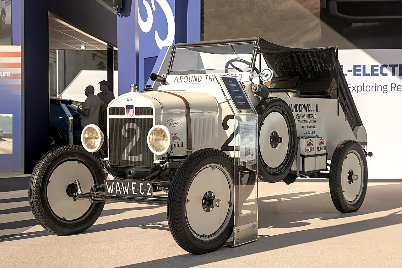 Ford Model T · 福特 T 型车