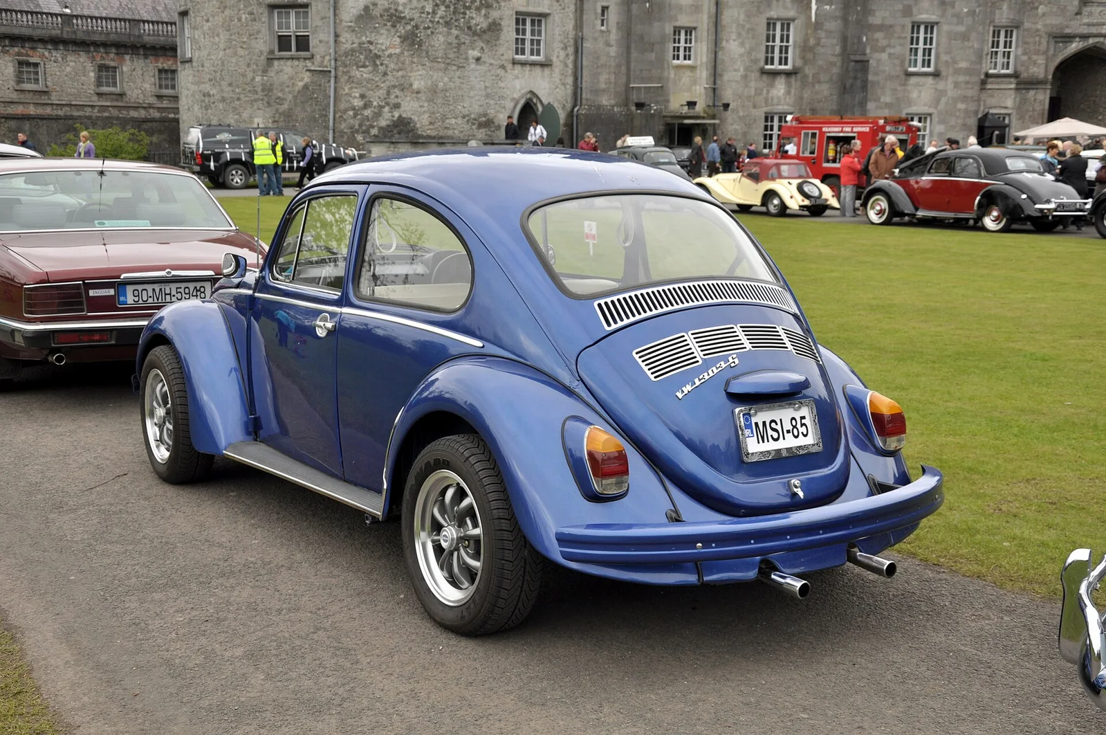 Wikimedia Commons · vw-beetle