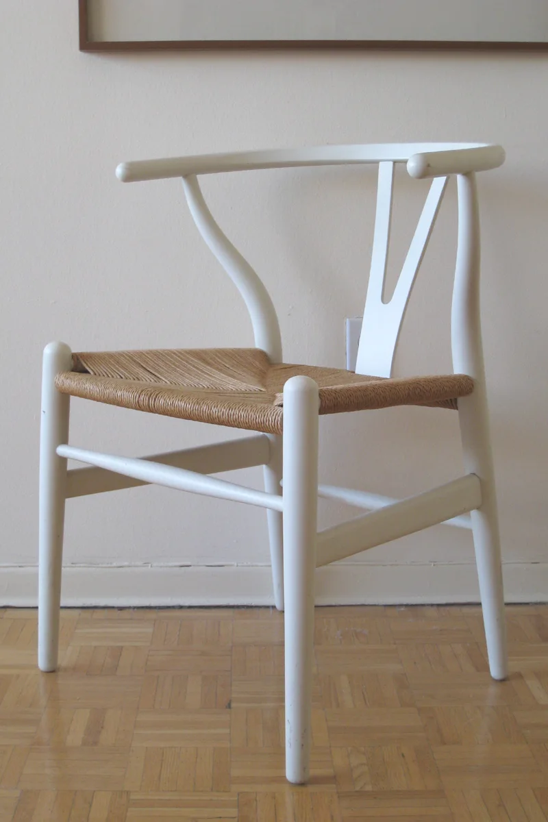 Wishbone 椅（挪威国家博物馆藏）· 摄影 Robert B. Moffatt（CC BY-SA 2.0）