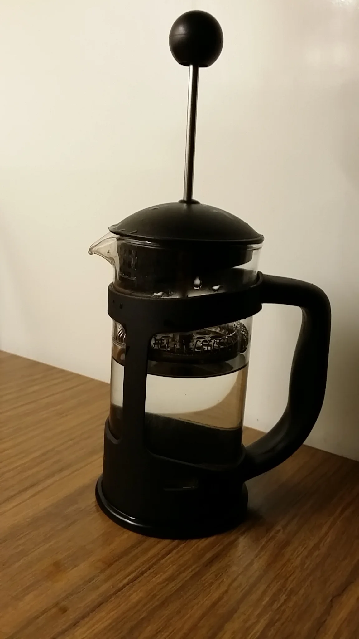 现代法压壶的典型形制