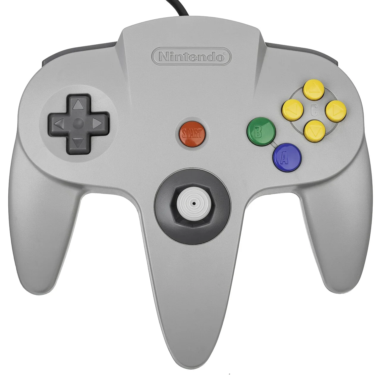 N64 灰色手柄俯视图，可见中央摇杆与右侧 C 键组。图为 Evan-Amos 摄 / Wikimedia Commons，公有领域。图为标准灰色版，后期各色彩限定版造型相同。