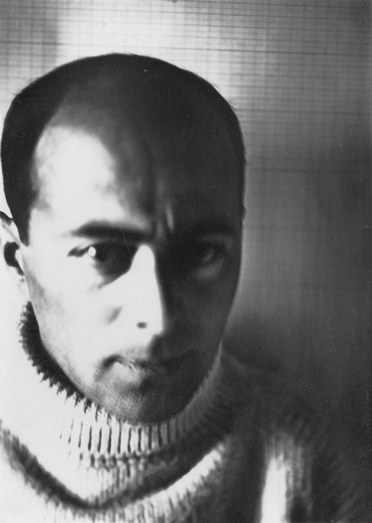 El Lissitzky，公有领域——《持相机的自拍》，1924
