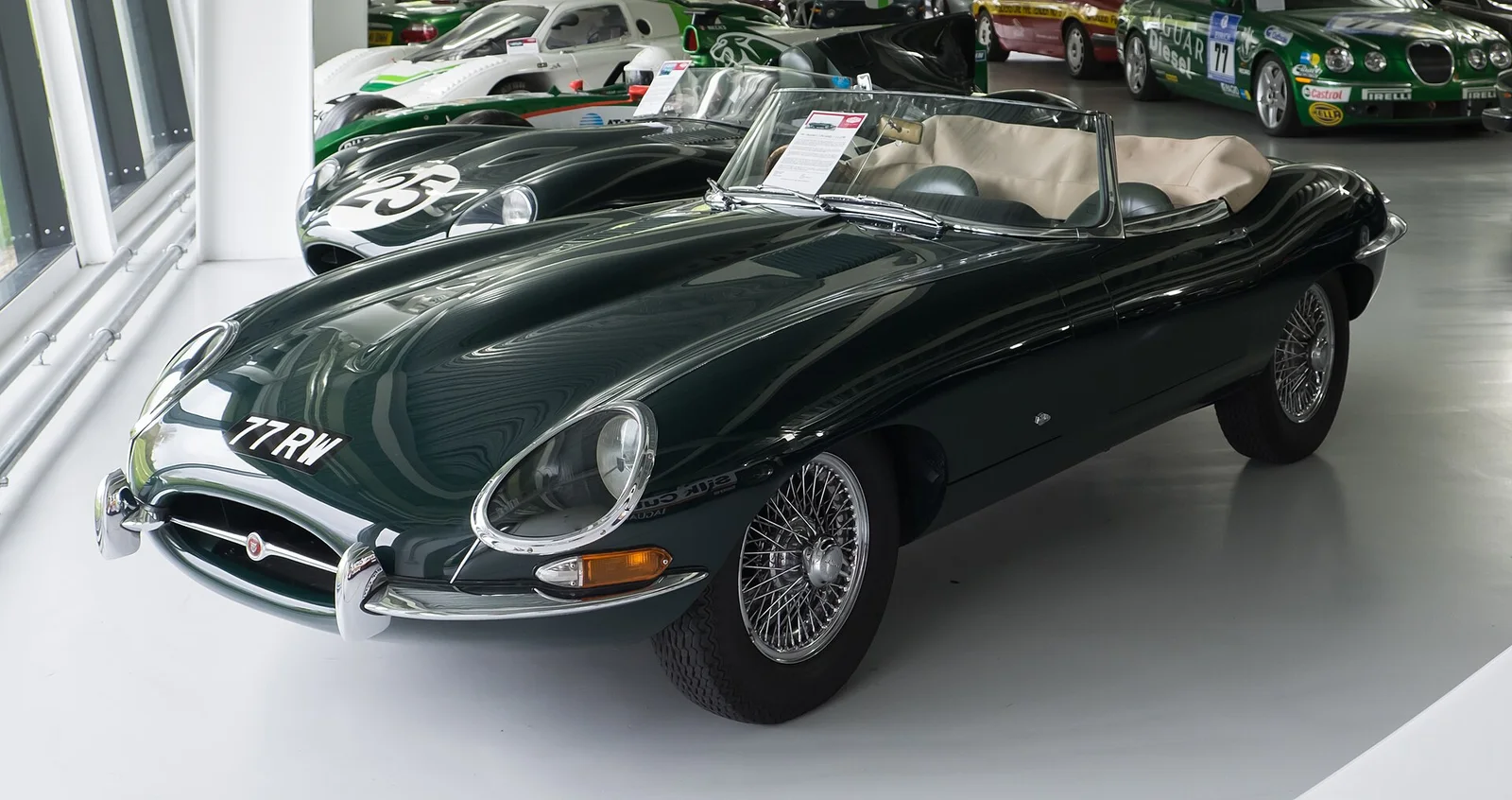 Jaguar E-Type · 捷豹 E-Type