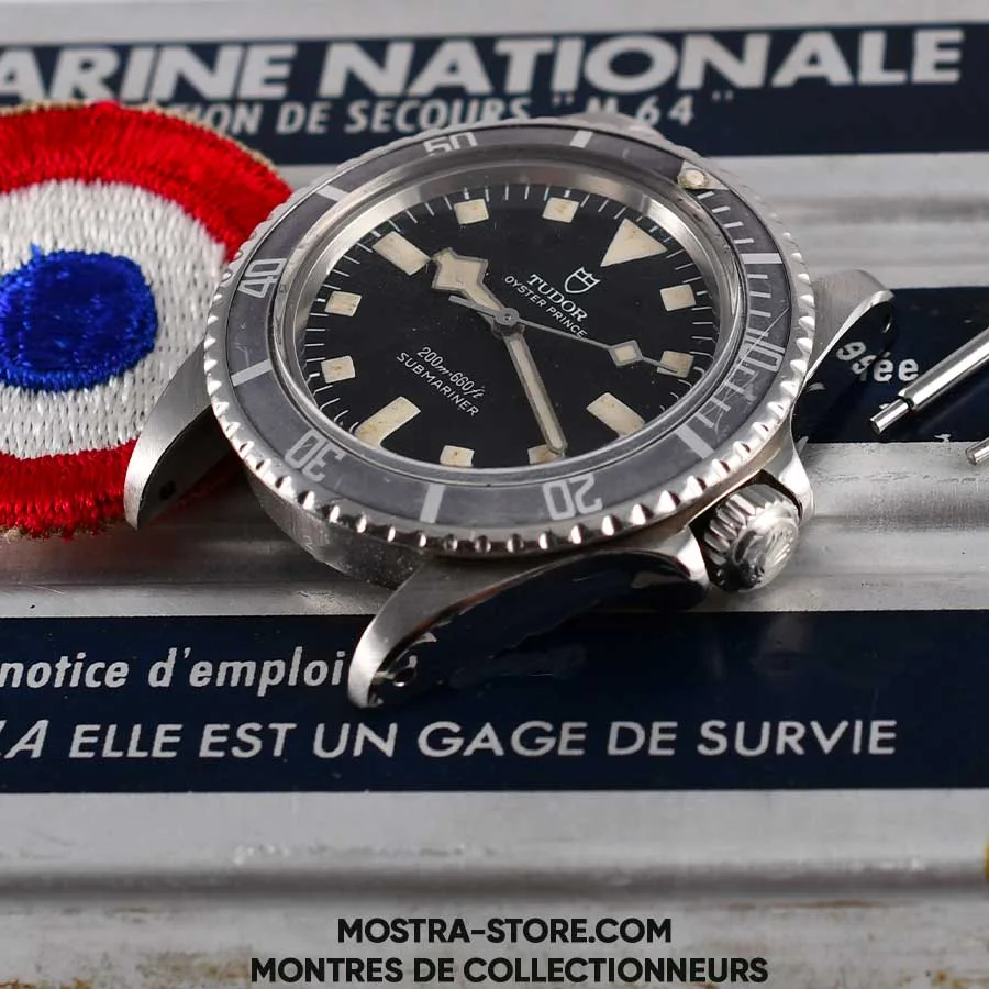1979 年帝舵 76100(Marine Nationale 批次,展览现场)· 注意:表展照片,非服役原貌