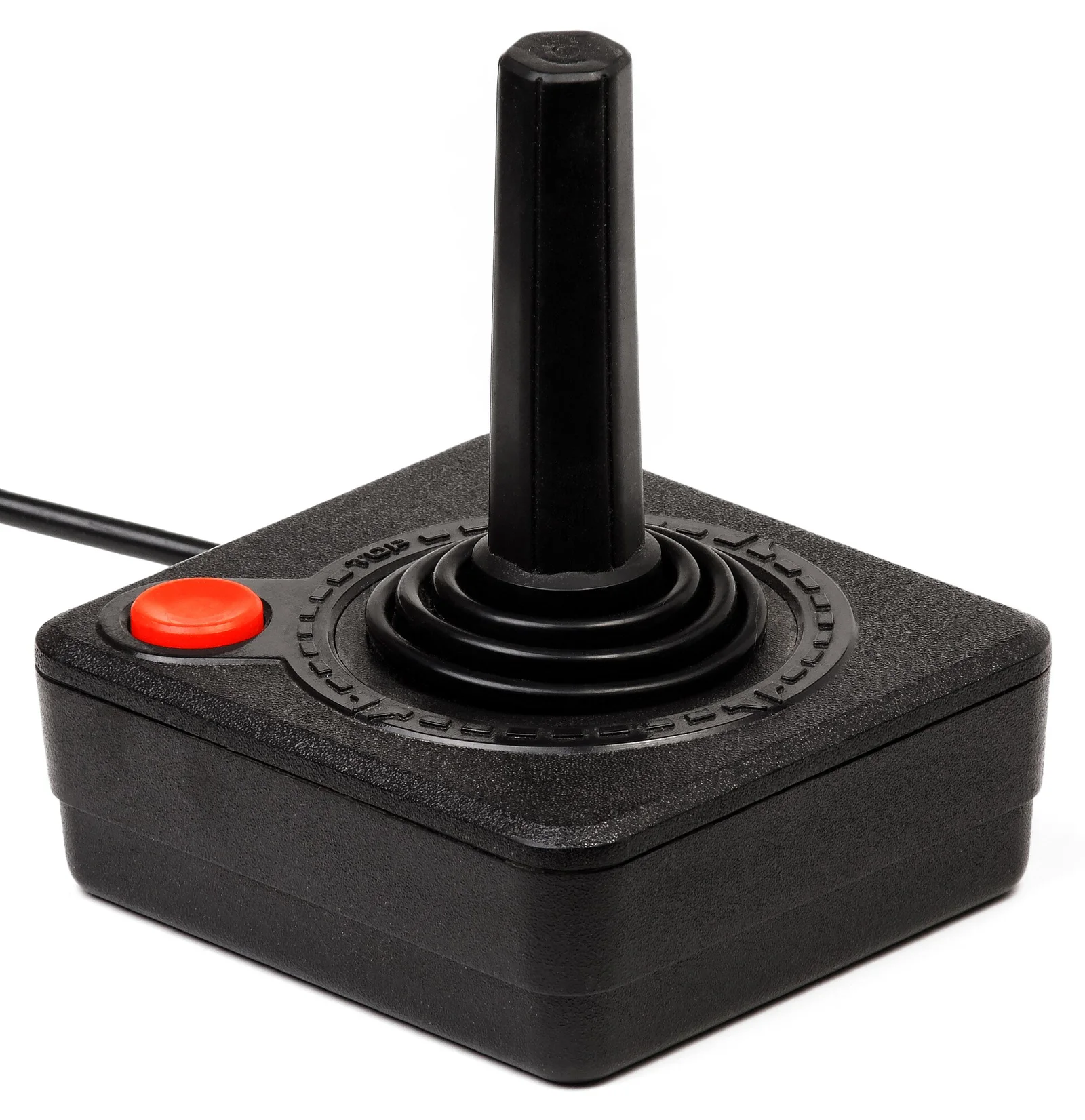 CX40 操纵杆：James C. Asher 设计，其接口成为 MSX、Commodore 64、Amiga、Atari 8 位机等后续平台的通用标准。Evan-Amos 摄（Wikimedia Commons），公有领域。 · 图像文件署名：Evan-Amos；Public domain；网页缩放，原始文件保留。